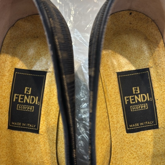 Authentic Fendi shoes - Picture 8 of 10
